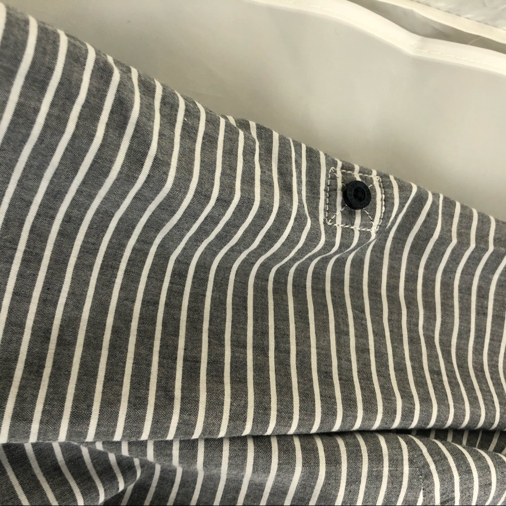 Tommy Hilfiger Womens button down shirt size Sp - Picture 4 of 5